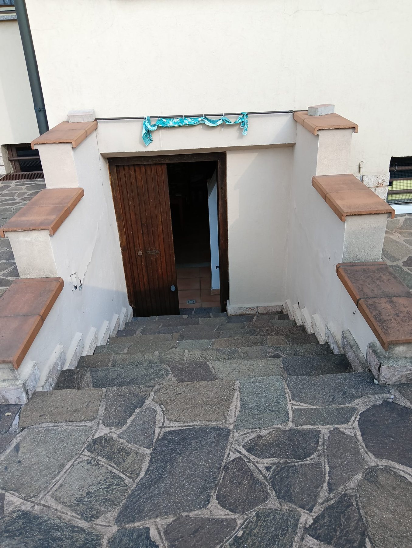 Villa residenziale con nuova taverna - foto 1