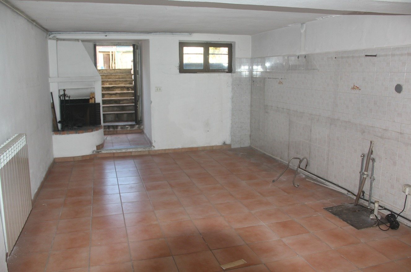 Villa residenziale con nuova taverna - foto 2