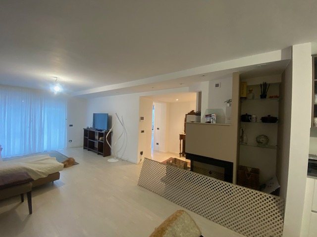 Ristrutturazione villa: interni e serramenti - foto 2